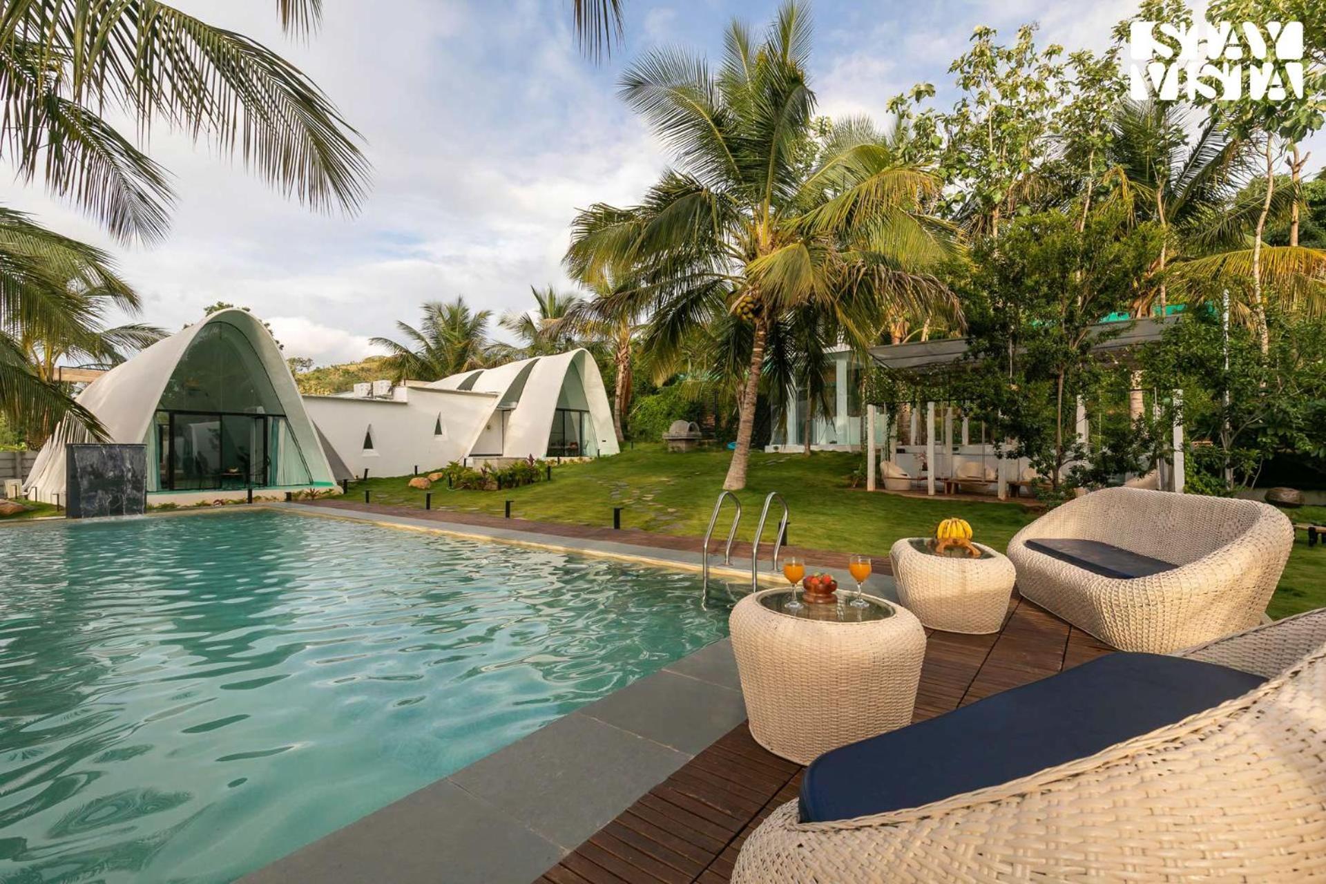 Stayvista At Shwaas Mysore With Private Pool Exterior photo