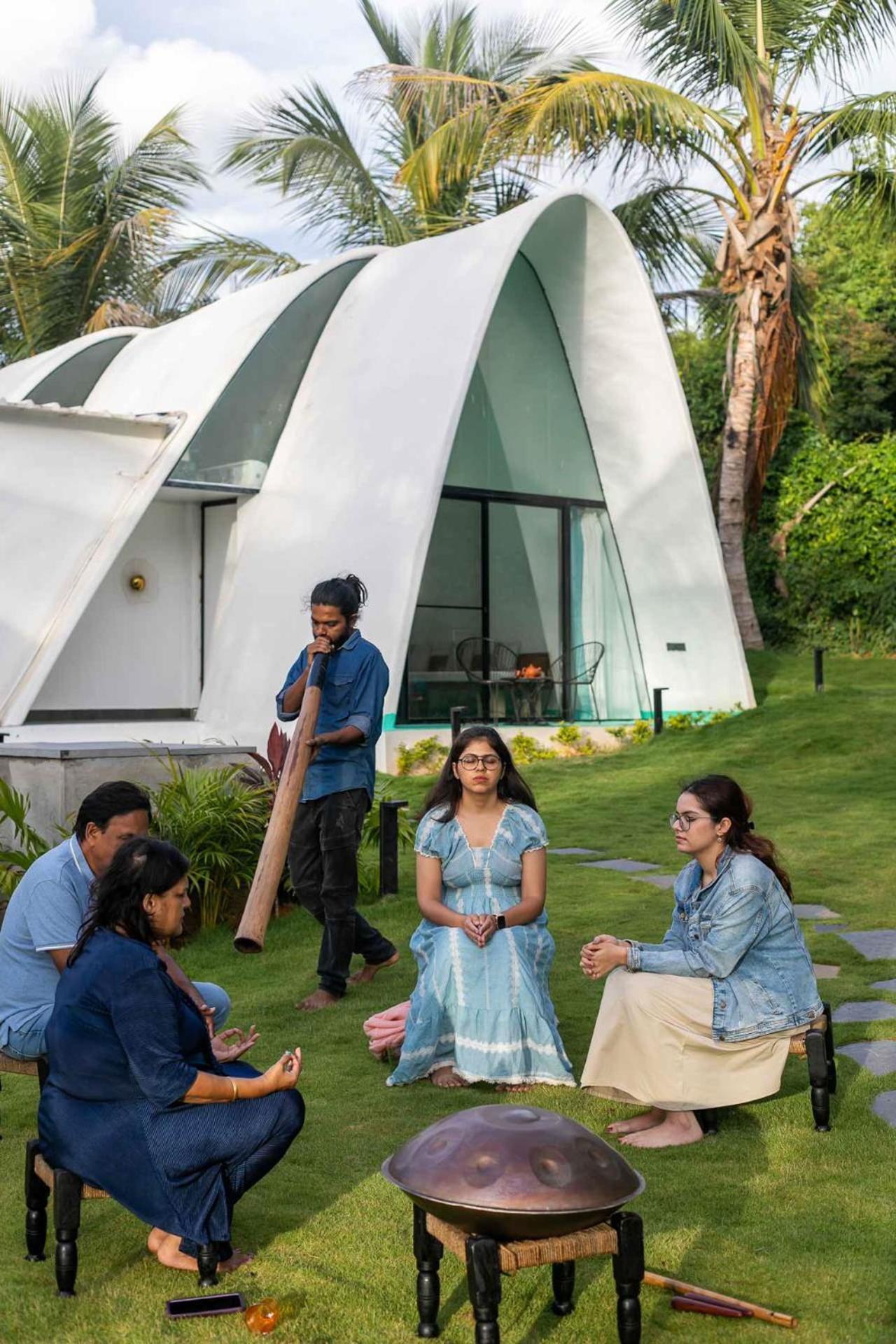Stayvista At Shwaas Mysore With Private Pool Exterior photo